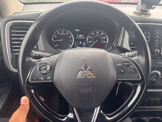 2017 Cosmic Blue Metallic Mitsubishi Outlander ES 4X4 SUV