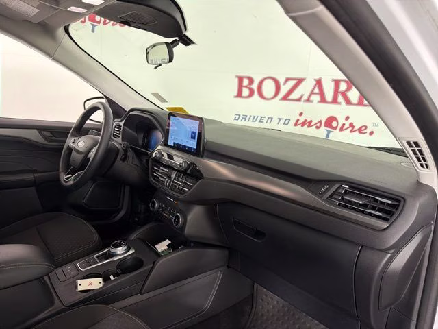 2023 Oxford White Ford Escape Active FWD SUV