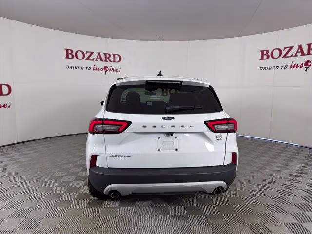 2023 Oxford White Ford Escape Active FWD SUV