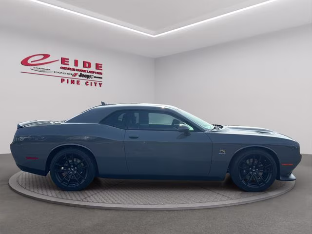 2023 Destroyer Gray Clearcoat Dodge Challenger R/T Scat Pack RWD Coupe