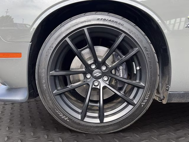 2023 Destroyer Gray Clearcoat Dodge Challenger R/T Scat Pack RWD Coupe