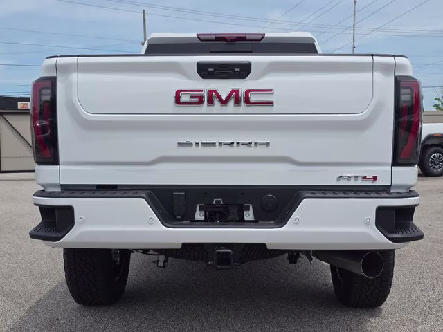 2026 Summit White GMC Sierra 2500HD AT4 4X4 Truck