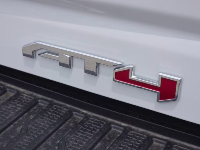 2026 Summit White GMC Sierra 2500HD AT4 4X4 Truck