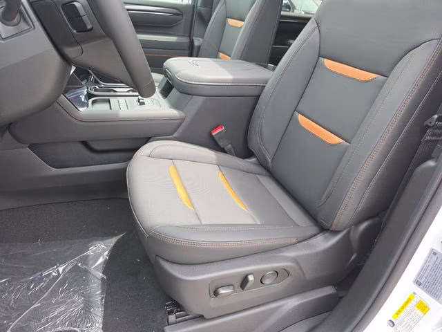 2026 Summit White GMC Sierra 2500HD AT4 4X4 Truck