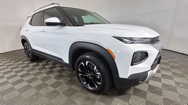 2023 Summit White Chevrolet Trailblazer LT AWD SUV