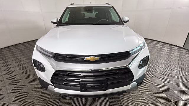 2023 Summit White Chevrolet Trailblazer LT AWD SUV