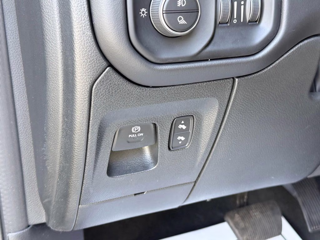 2023 Patriot Blue Pearlcoat Ram 1500 Limited 4X4 Truck