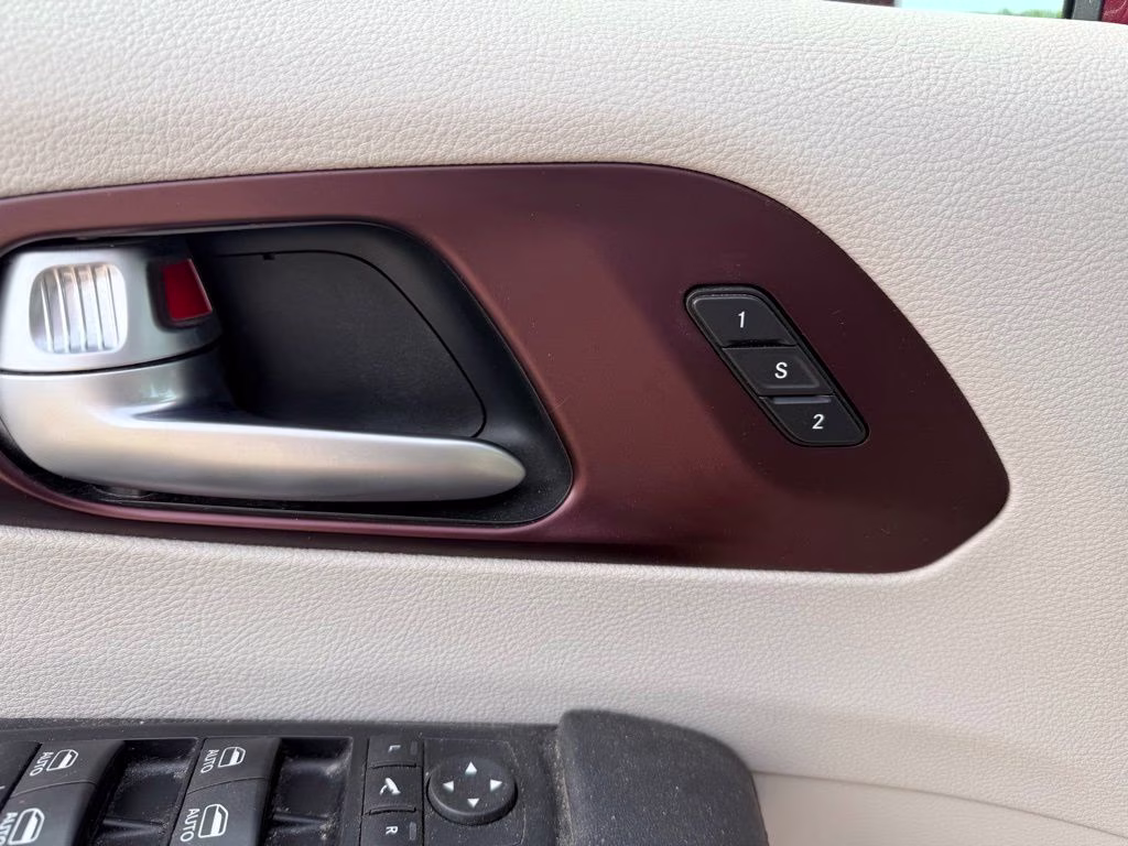 2017 Velvet Red Pearlcoat Chrysler Pacifica Limited FWD Van