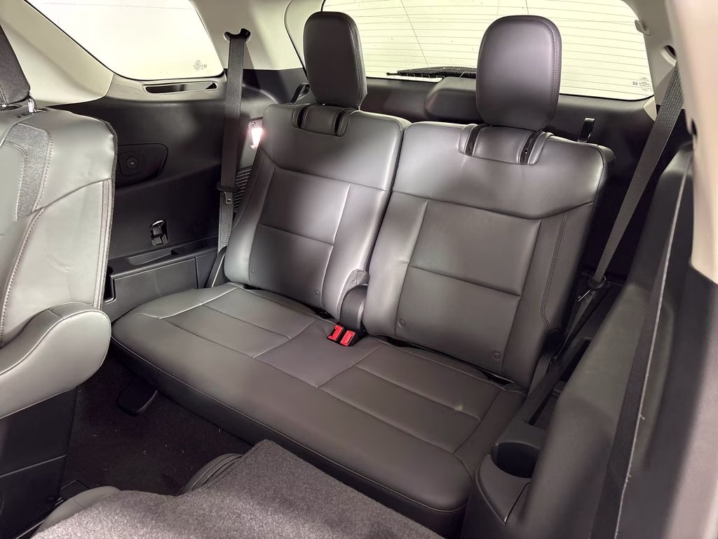 2026 Agate Black Metallic Ford Explorer Active RWD SUV
