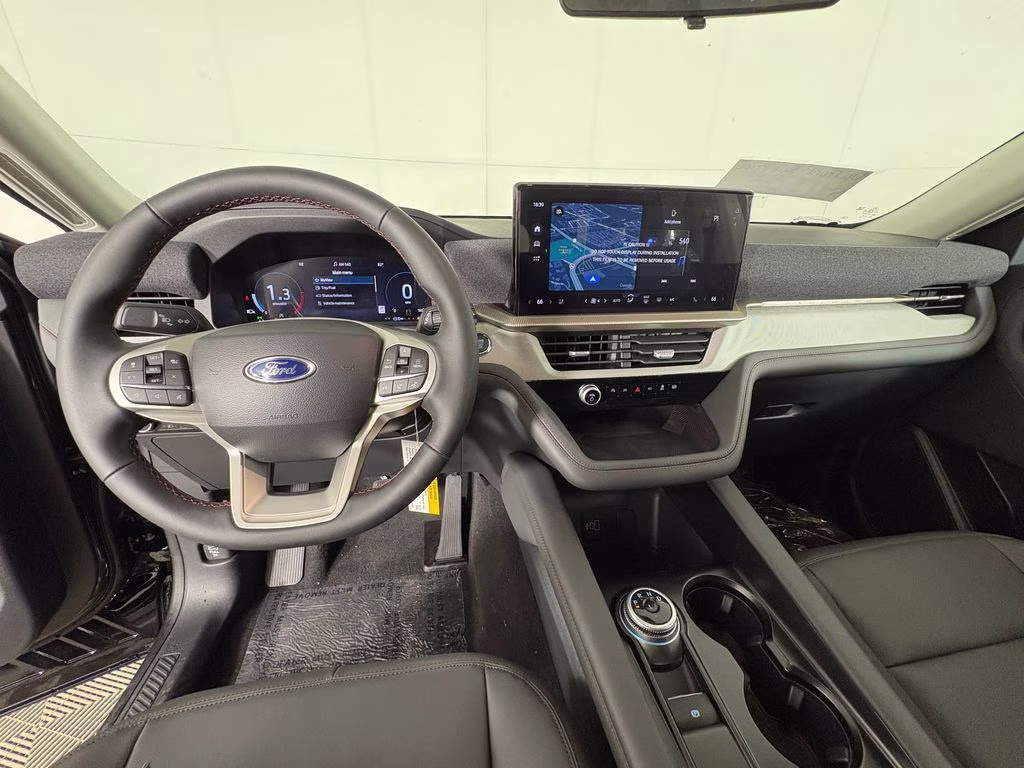 2026 Agate Black Metallic Ford Explorer Active RWD SUV