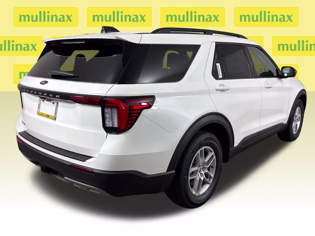 2026 Star White Metallic Tri-Coat Ford Explorer Active RWD SUV