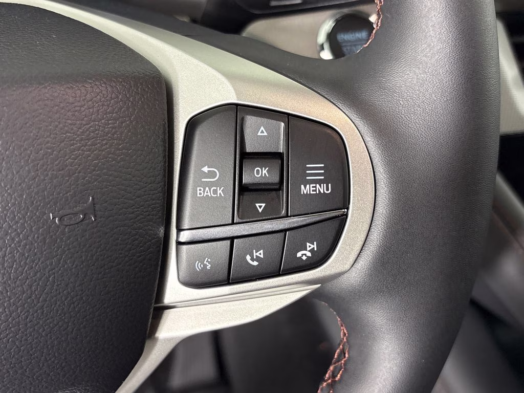 2026 Space White Metallic Ford Explorer Active RWD SUV