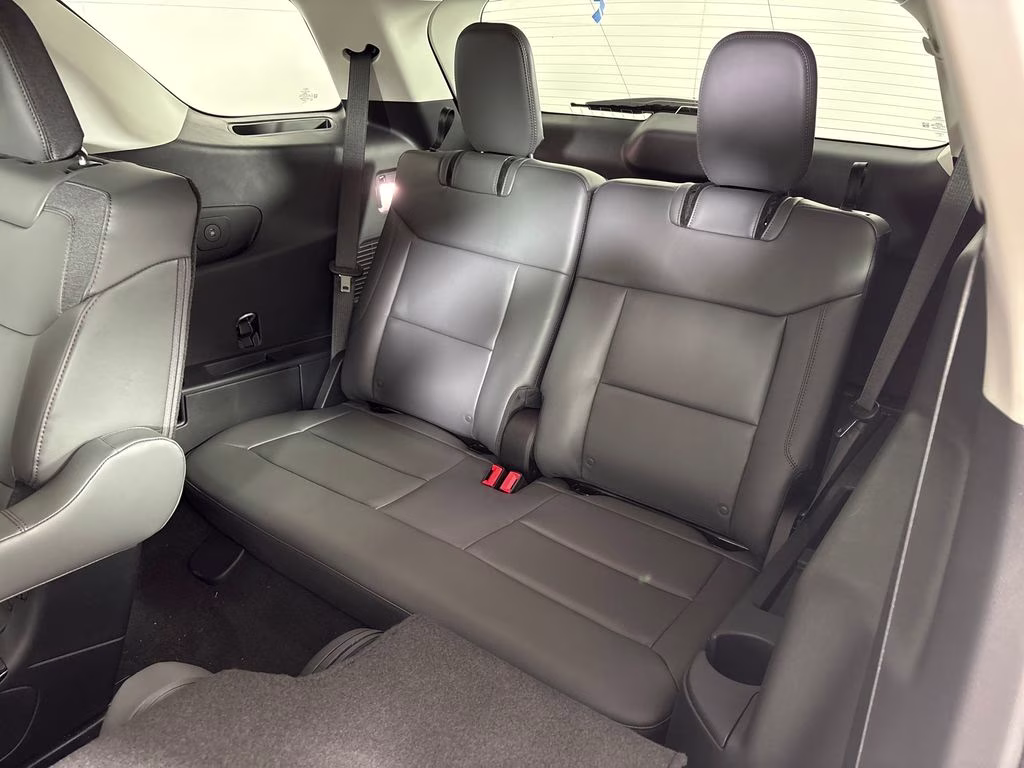 2026 Space White Metallic Ford Explorer Active RWD SUV