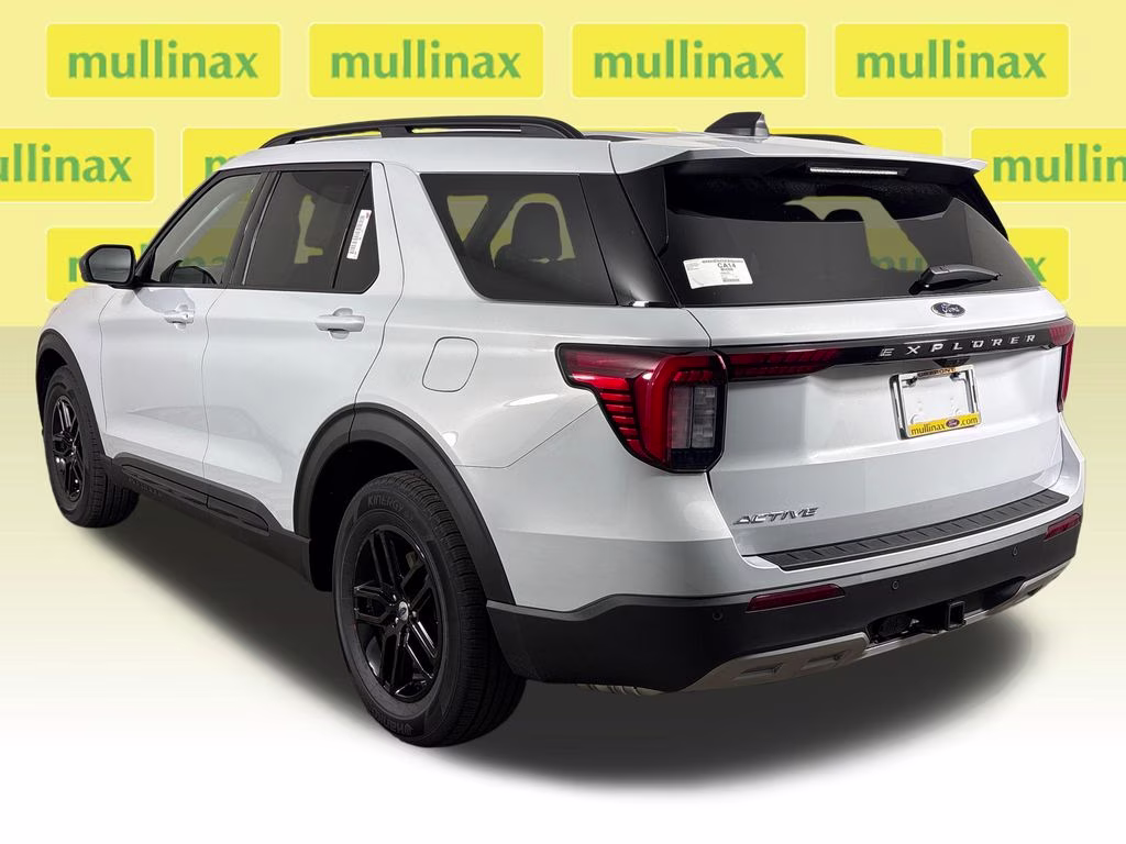2026 Space White Metallic Ford Explorer Active RWD SUV