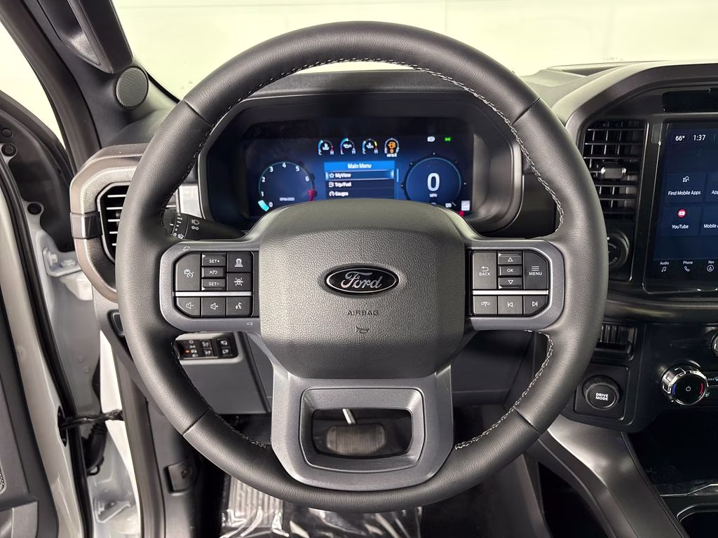 2026 Oxford White Ford F-150 Lariat RWD Truck