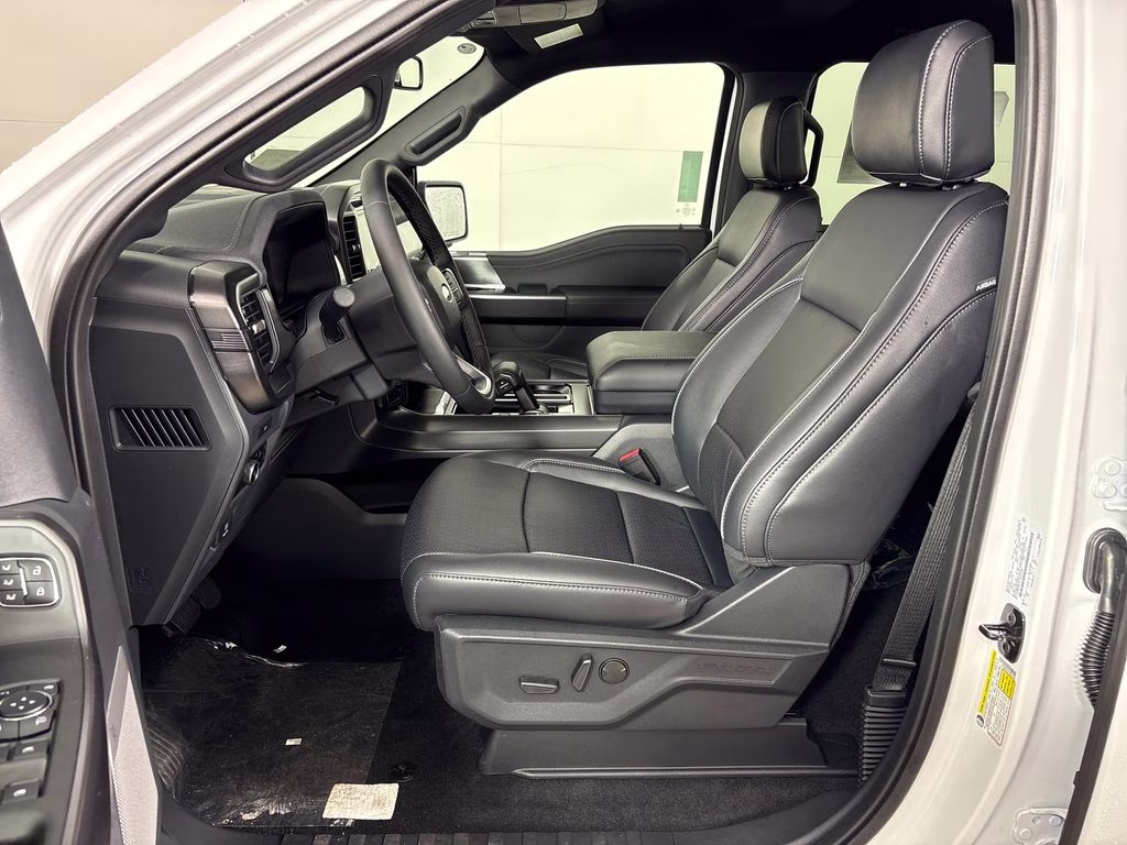 2026 Oxford White Ford F-150 Lariat RWD Truck