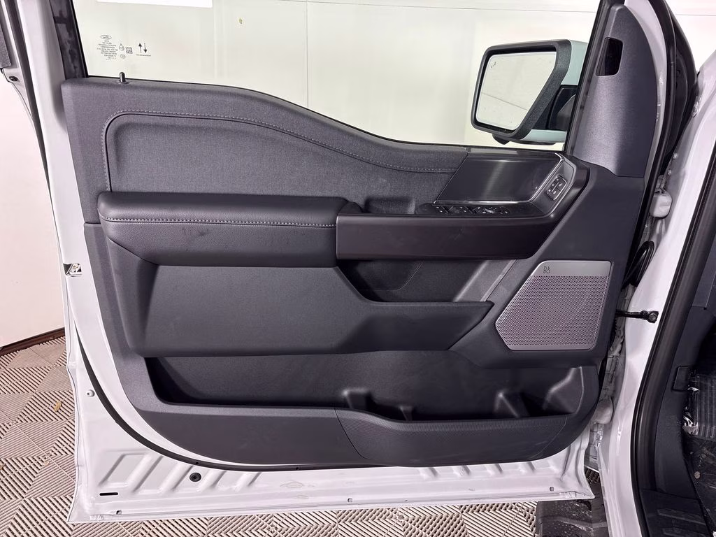 2026 Avalanche Ford F-150 Lariat RWD Truck