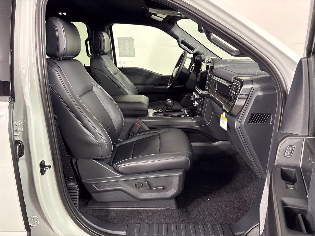 2026 Avalanche Ford F-150 Lariat RWD Truck