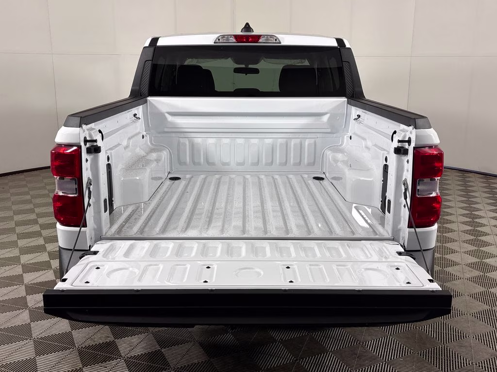 2026 Oxford White Ford Maverick XLT FWD Truck