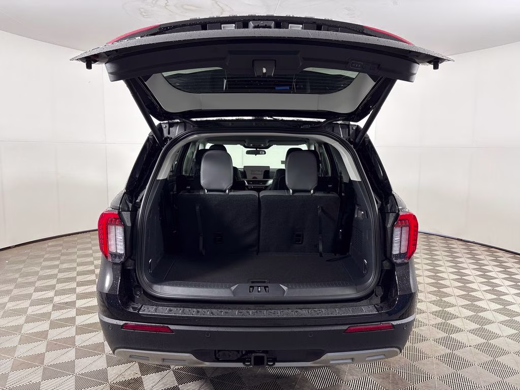 2026 Agate Black Metallic Ford Explorer Active RWD SUV