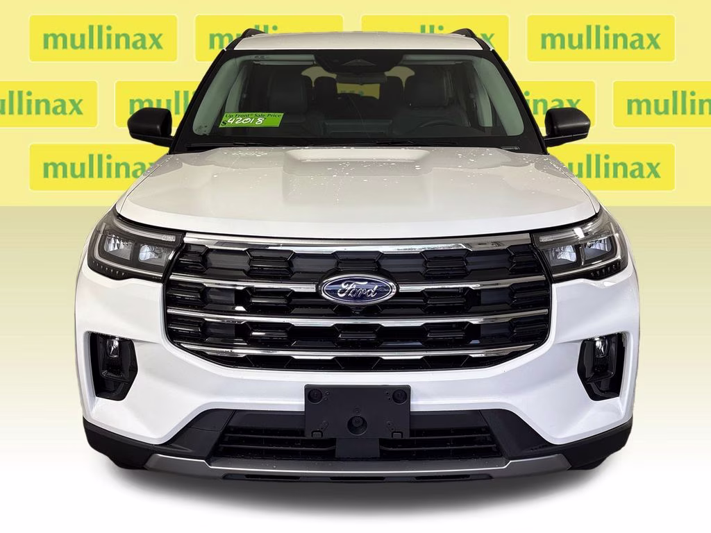 2026 Star White Metallic Tri-Coat Ford Explorer Active RWD SUV