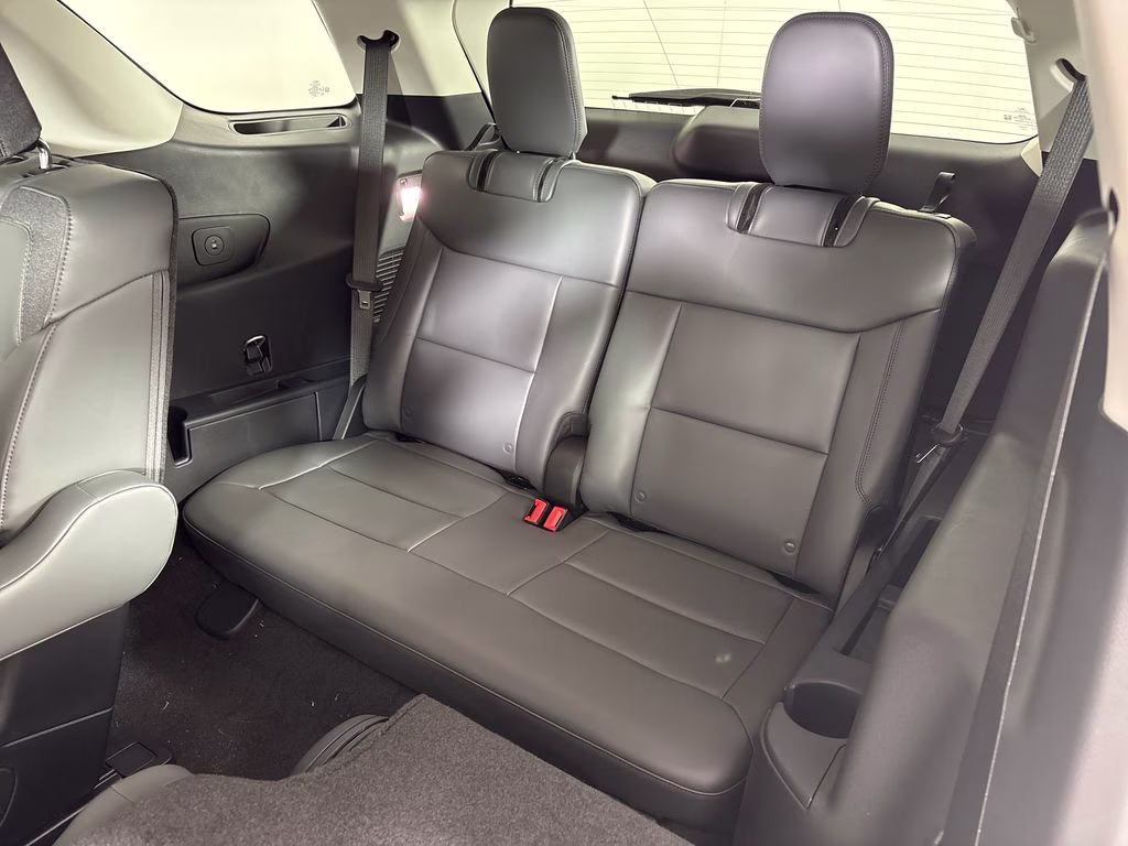2026 Star White Metallic Tri-Coat Ford Explorer Active RWD SUV