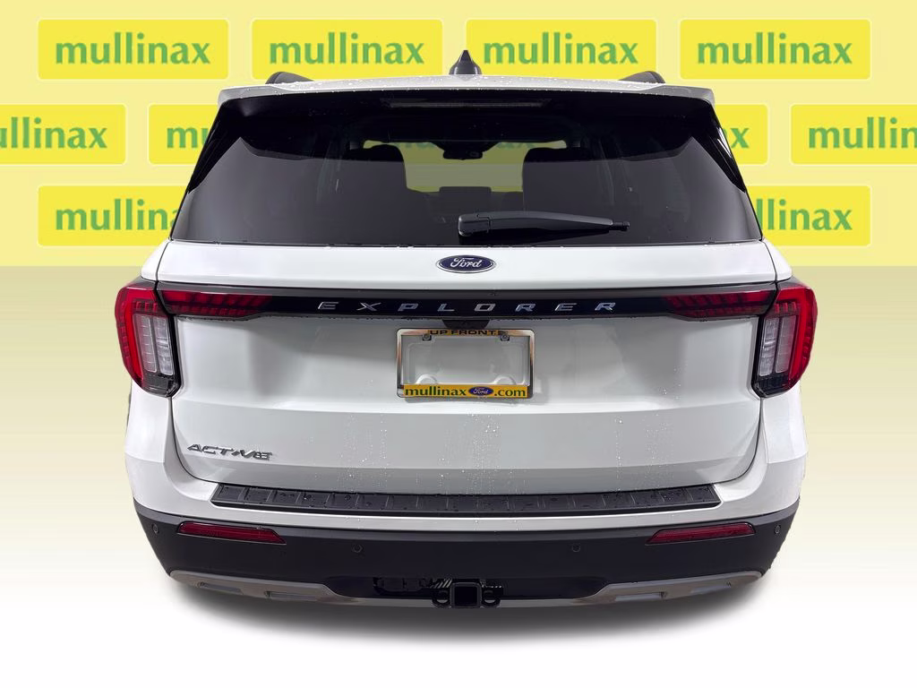 2026 Star White Metallic Tri-Coat Ford Explorer Active RWD SUV