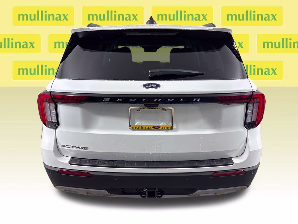 2026 Star White Metallic Tri-Coat Ford Explorer Active RWD SUV