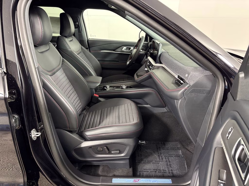 2026 Agate Black Metallic Ford Explorer ST-Line RWD SUV