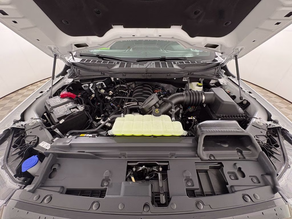2026 Oxford White Ford F-150 Lariat RWD Truck
