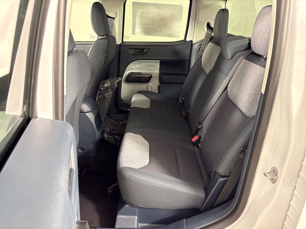 2026 Oxford White Ford Maverick XLT FWD Truck