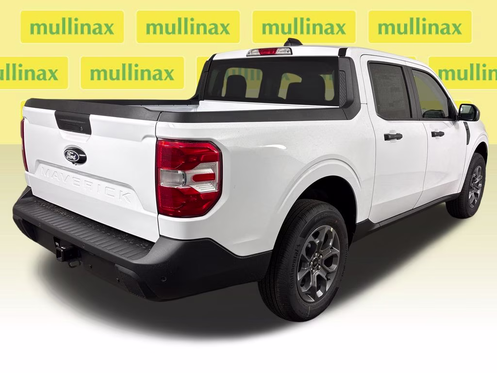 2026 Oxford White Ford Maverick XLT FWD Truck