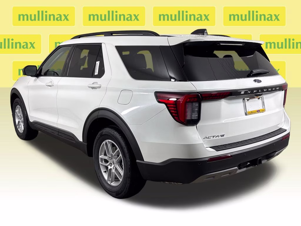 2026 Star White Metallic Tri-Coat Ford Explorer Active RWD SUV