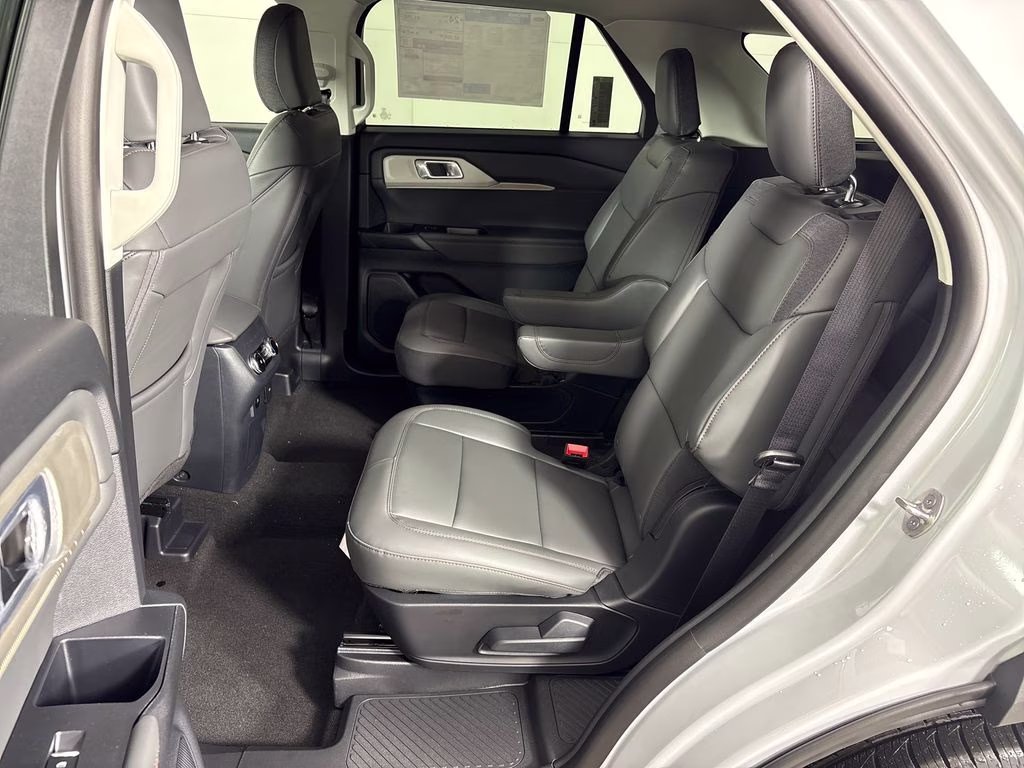 2026 Space White Metallic Ford Explorer Active RWD SUV