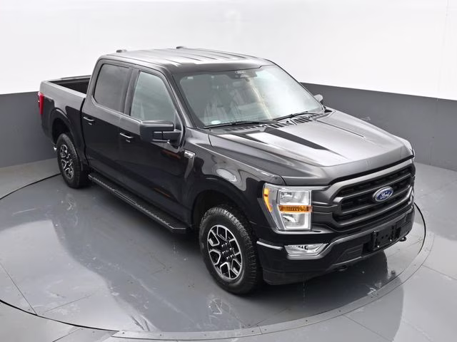 2022 Black Ford F-150 XLT 4X4 Truck
