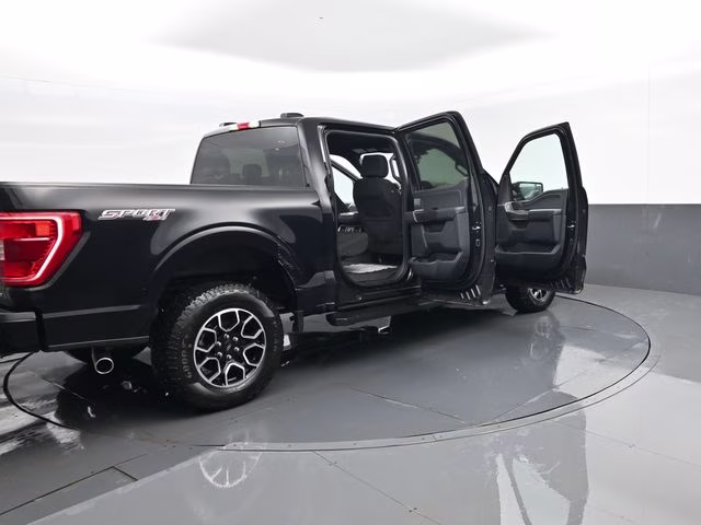 2022 Black Ford F-150 XLT 4X4 Truck