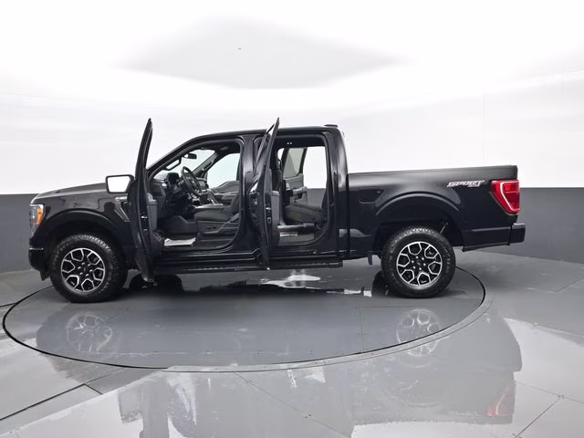 2022 Black Ford F-150 XLT 4X4 Truck
