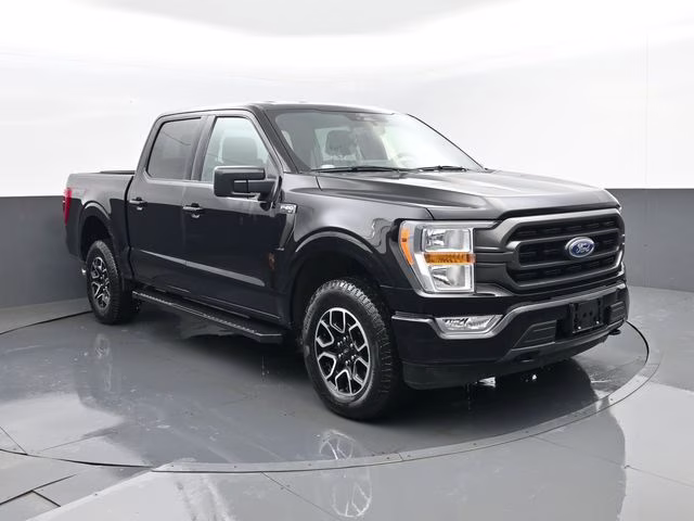 2022 Black Ford F-150 XLT 4X4 Truck