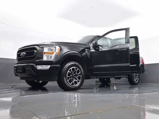 2022 Black Ford F-150 XLT 4X4 Truck