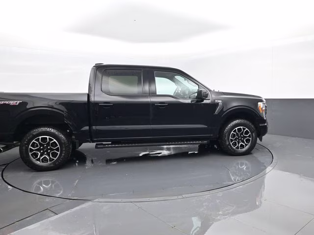 2022 Black Ford F-150 XLT 4X4 Truck
