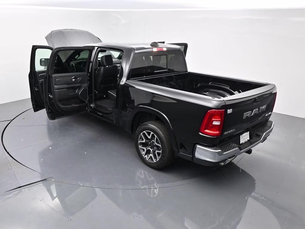 2026 Diamond Black Crystal Pearlcoat Ram 1500 Laramie 4X4 Truck