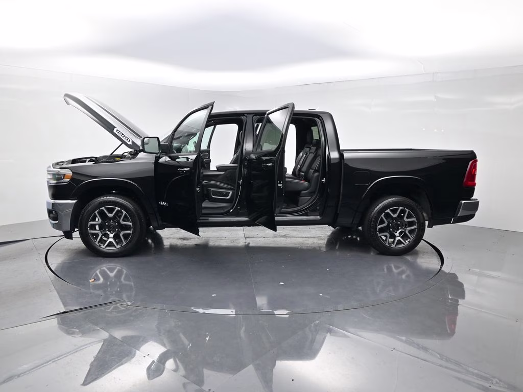 2026 Diamond Black Crystal Pearlcoat Ram 1500 Laramie 4X4 Truck