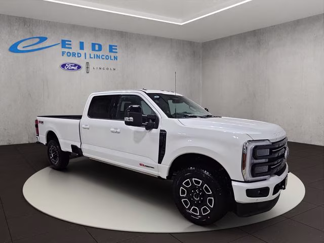 2026 Star White Metallic Tri-Coat Ford Super Duty F-350 SRW Platinum 4X4 Truck