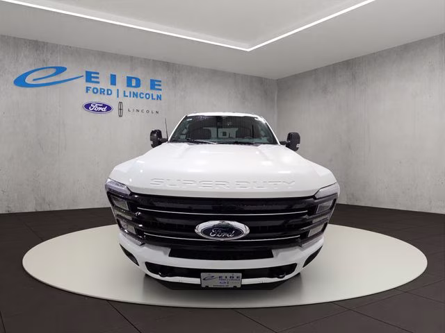 2026 Star White Metallic Tri-Coat Ford Super Duty F-350 SRW Platinum 4X4 Truck