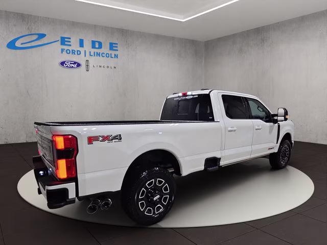 2026 Star White Metallic Tri-Coat Ford Super Duty F-350 SRW Platinum 4X4 Truck