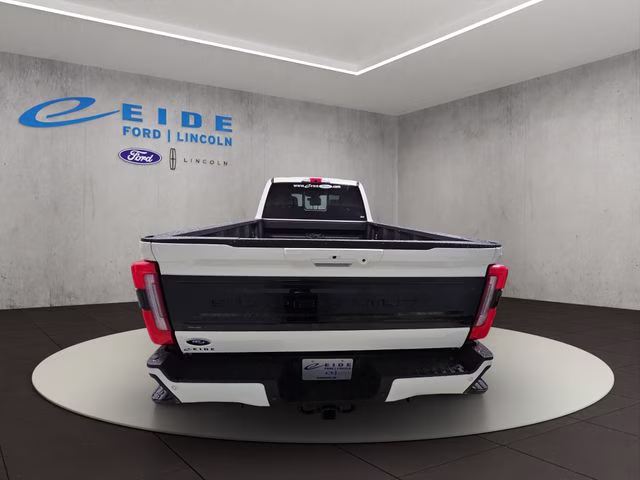 2026 Star White Metallic Tri-Coat Ford Super Duty F-350 SRW Platinum 4X4 Truck