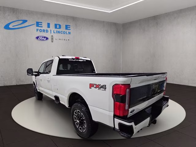 2026 Star White Metallic Tri-Coat Ford Super Duty F-350 SRW Platinum 4X4 Truck