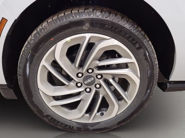 2026 Crystal White Metallic CC Lincoln Navigator L Reserve 4X4 SUV