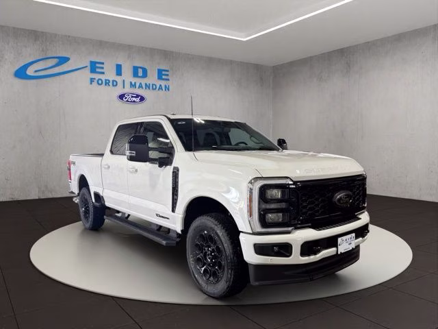 2026 Star White Metallic Tri-Coat Ford Super Duty F-250 SRW Lariat Black Appearance 4X4 Truck