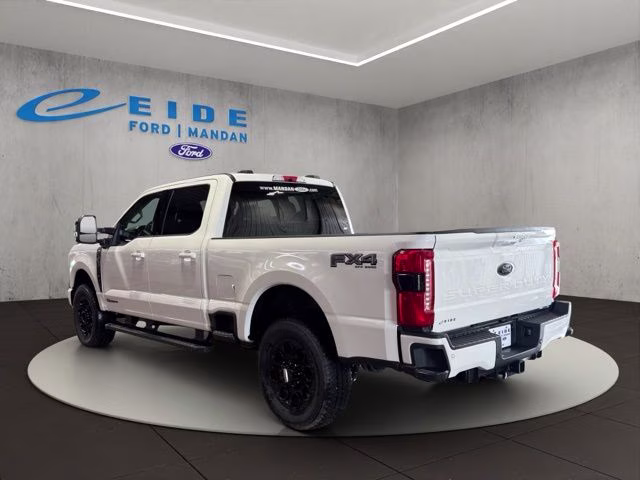 2026 Star White Metallic Tri-Coat Ford Super Duty F-250 SRW Lariat Black Appearance 4X4 Truck
